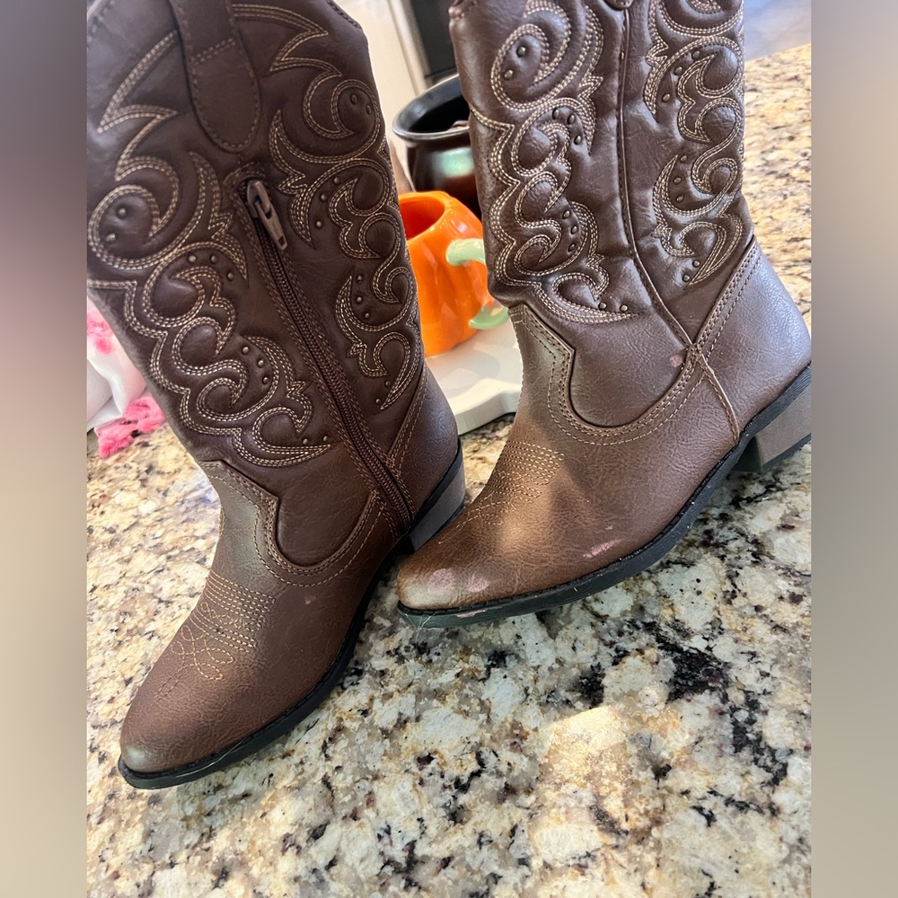 Cat & Jack Brown Boots 3